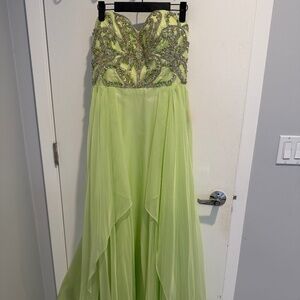 Tony Bowls Paris Green Beaded Strapless Chiffon Gown Size 10 Peaches Boutique